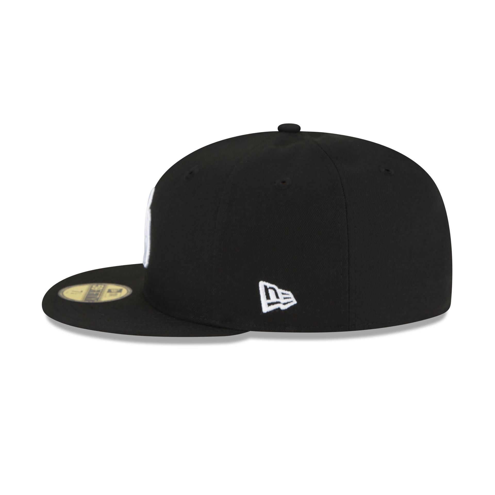 New York Yankees Black and White Basic 59FIFTY Fitted Hat - Image 4