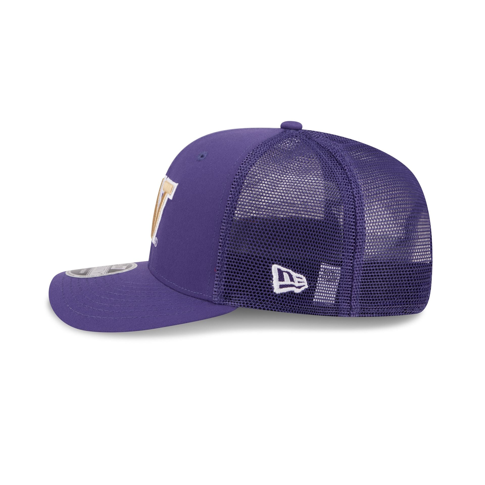 Washington Huskies Simple 9SEVENTY Trucker Hat - Image 4