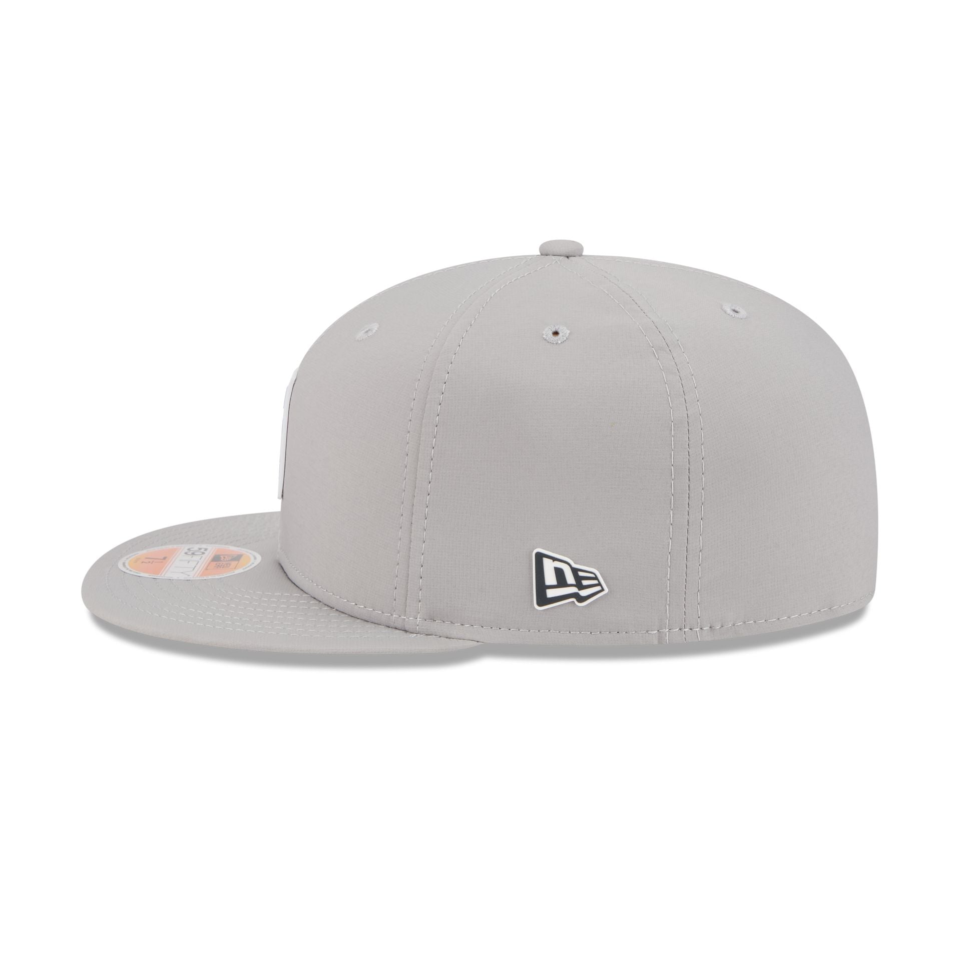 Chicago Bears 2025 Sideline Hot Weather Gray 59FIFTY Fitted Hat - Image 4