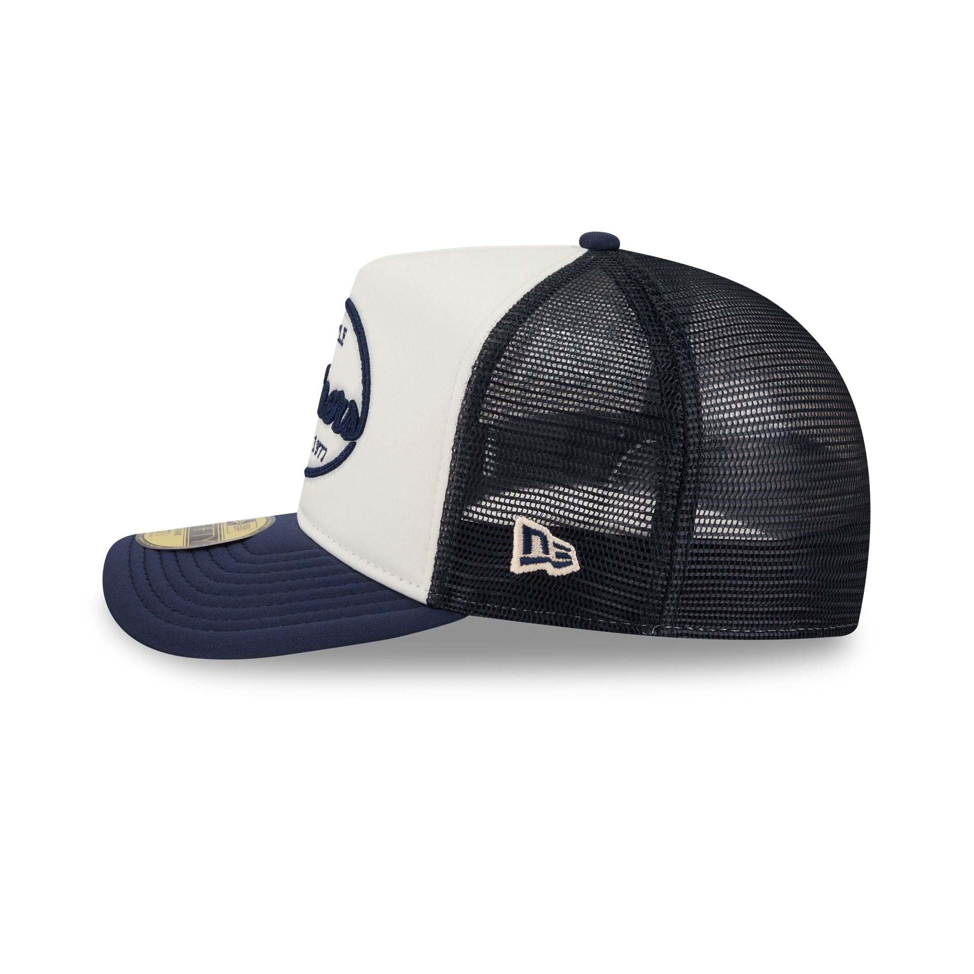 Seattle Mariners Chrome 59FIFTY Fitted Trucker Hat - Image 4